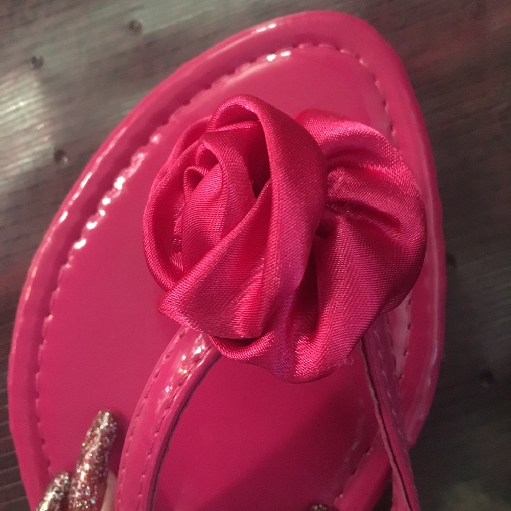 Pink Sandals. - Picture 2 of 3